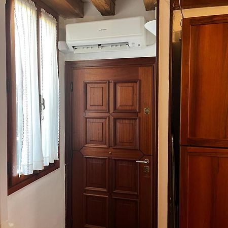 Casarosalia Apartment เวนิส ภายนอก รูปภาพ