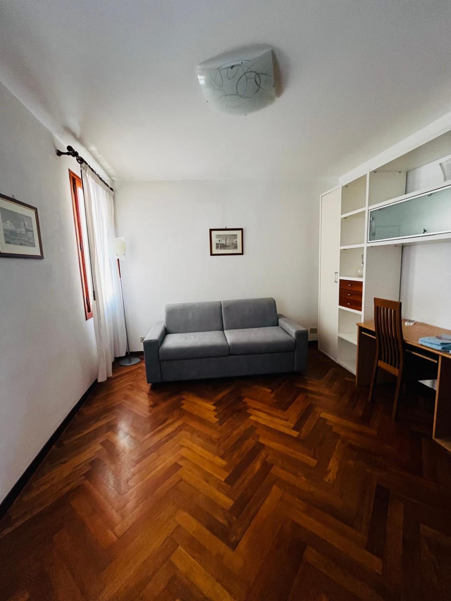 Casarosalia Apartment เวนิส ภายนอก รูปภาพ